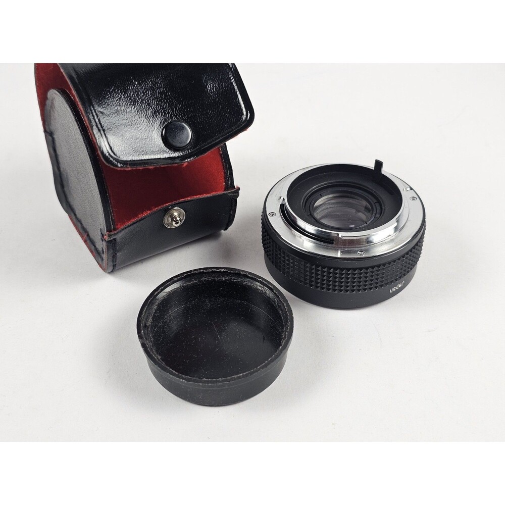 JCPenny Auto 2x Teleconverter for Pentax   w/ Black Leather Case Red Interior